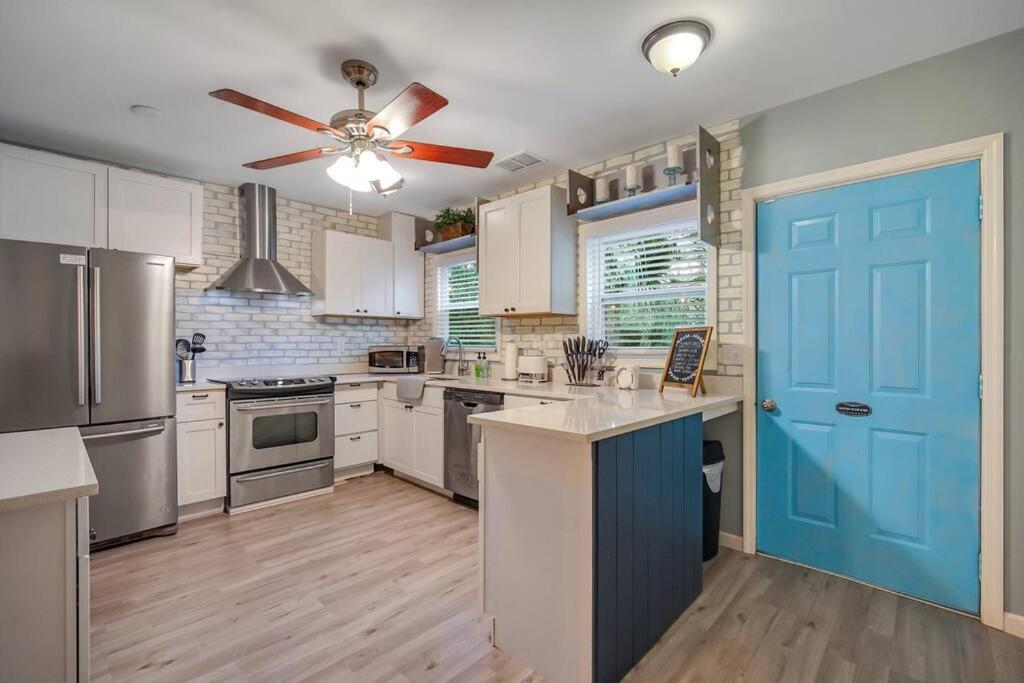 New Cheerful Renovated Home - 5 Min To Downtown! Savannah Exterior foto
